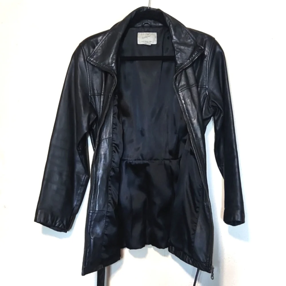 Vintage Jacqueline Ferrar Black Genuine Lambskin Coat Size Small - Picture 13 of 15